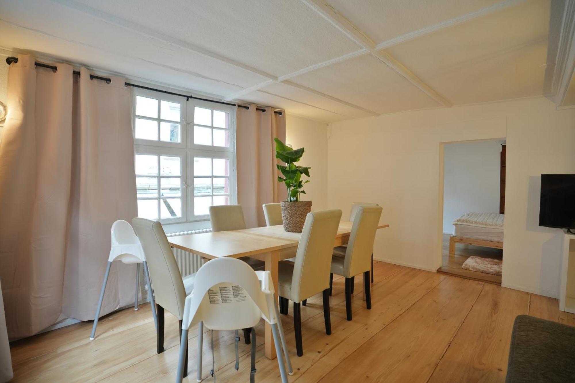Cozy City Center, 4 Bedroom- 120Sq, 5Min Walk To Main Station Basel Exterior foto