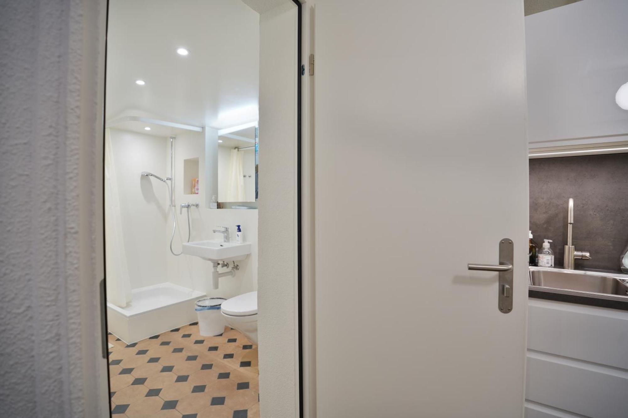 Cozy City Center, 4 Bedroom- 120Sq, 5Min Walk To Main Station Basel Exterior foto